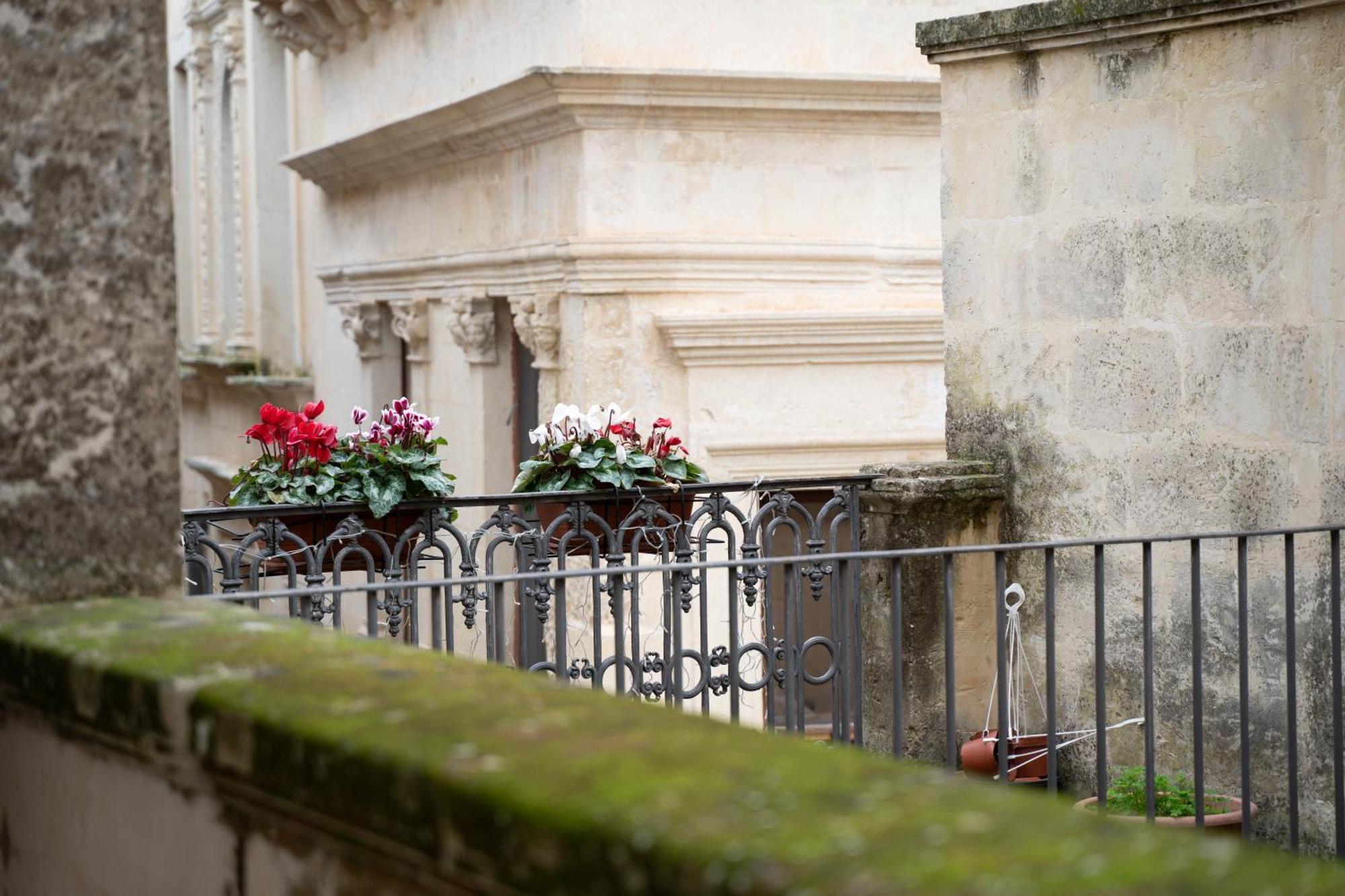 Victoria Apt - Historical Centre Лечче Экстерьер фото